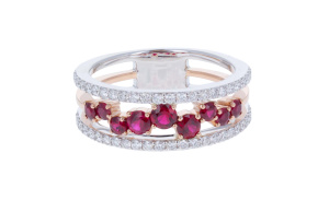 lr2303-r_-_straight_on