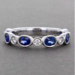 lr2461_-_straight_on_603594421